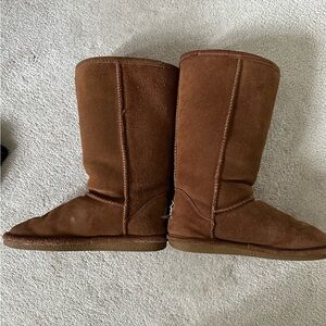 BEARPAW Women's Classic Winter Slip On Boots, Size 7w